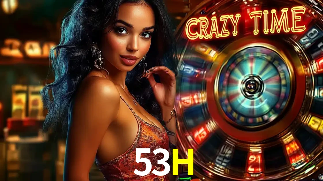 Mulher elegante ao lado da vibrante roda da fortuna do jogo de cassino ao vivo Crazy Time, um dos game shows mais populares e cheios de prêmios do 53H.